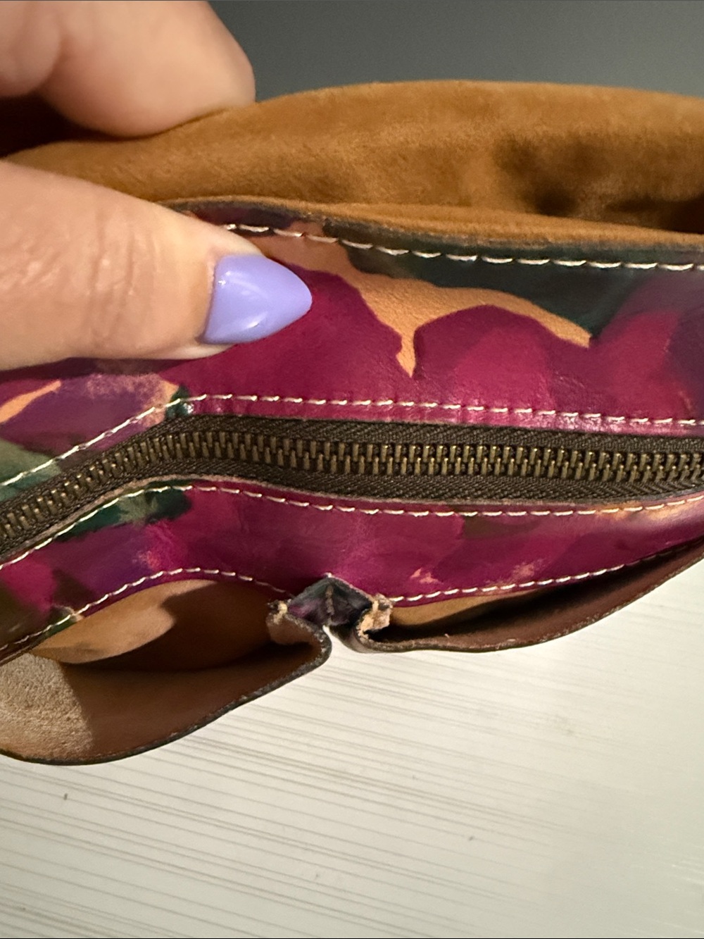 Patricia Nash leather crossbody bag w/vibrant, multi-color abstract floral print - Picture 11 of 11